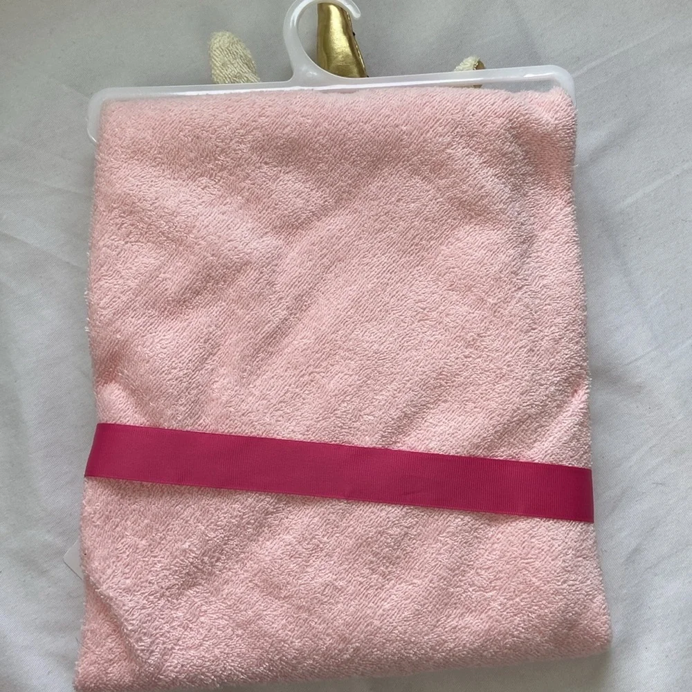 NWT Baby hooded towel Pink Unicorn Luvable Friends 33”x33” super soft cotton